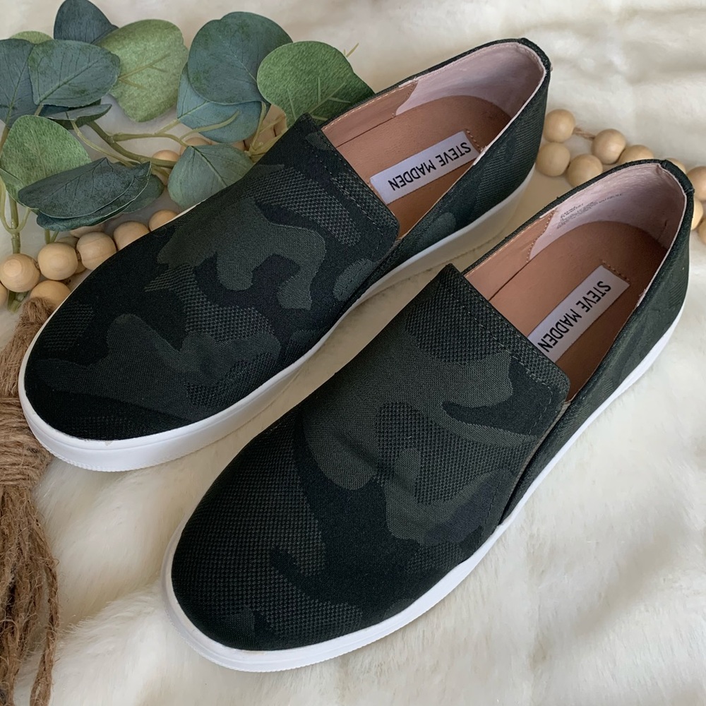 Steve Madden Camo Platform Gills/Sneakers
